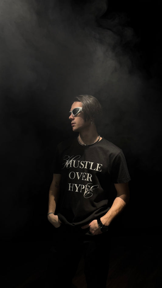 Koszulka „Hustle Over Hype”